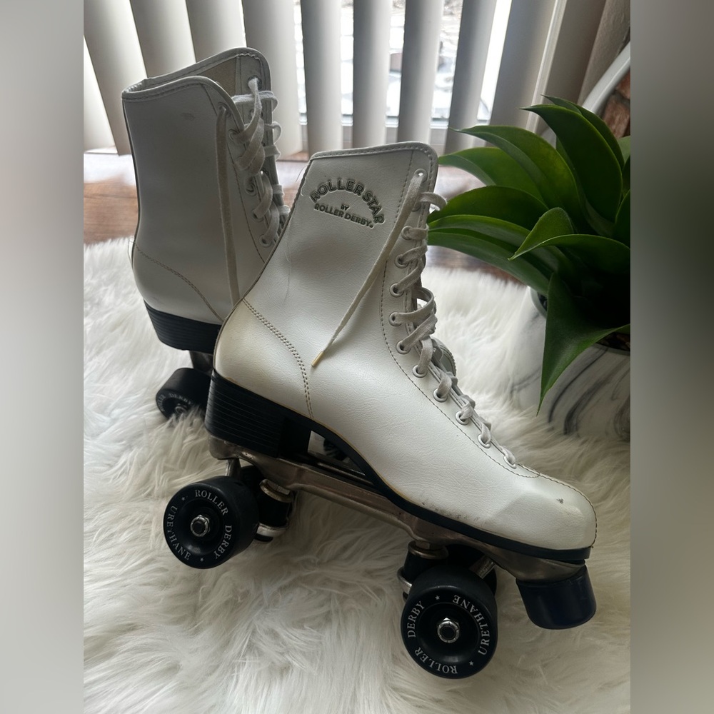 Roller Derby White Leather Quad Roller Skates